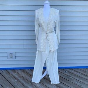 Habits vintage ivory lace embroidered 2-piece pantsuit
